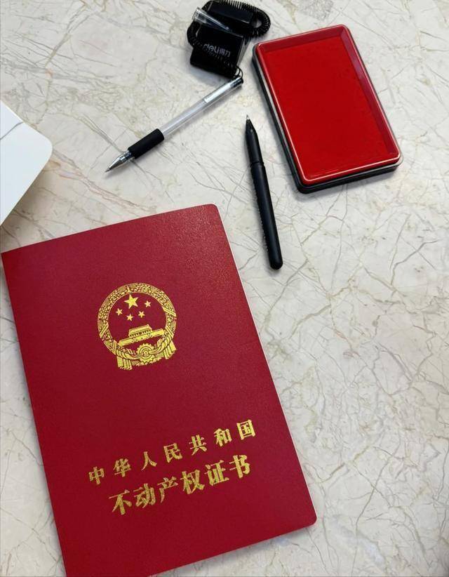 正规中专文凭证制作入门:5个底层防伪逻辑一次讲透